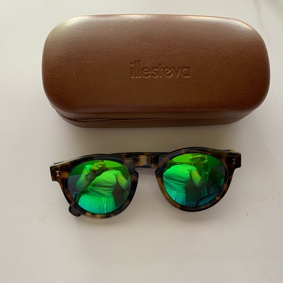 Illesteva Leonard sunglasses - Picture 2 of 6